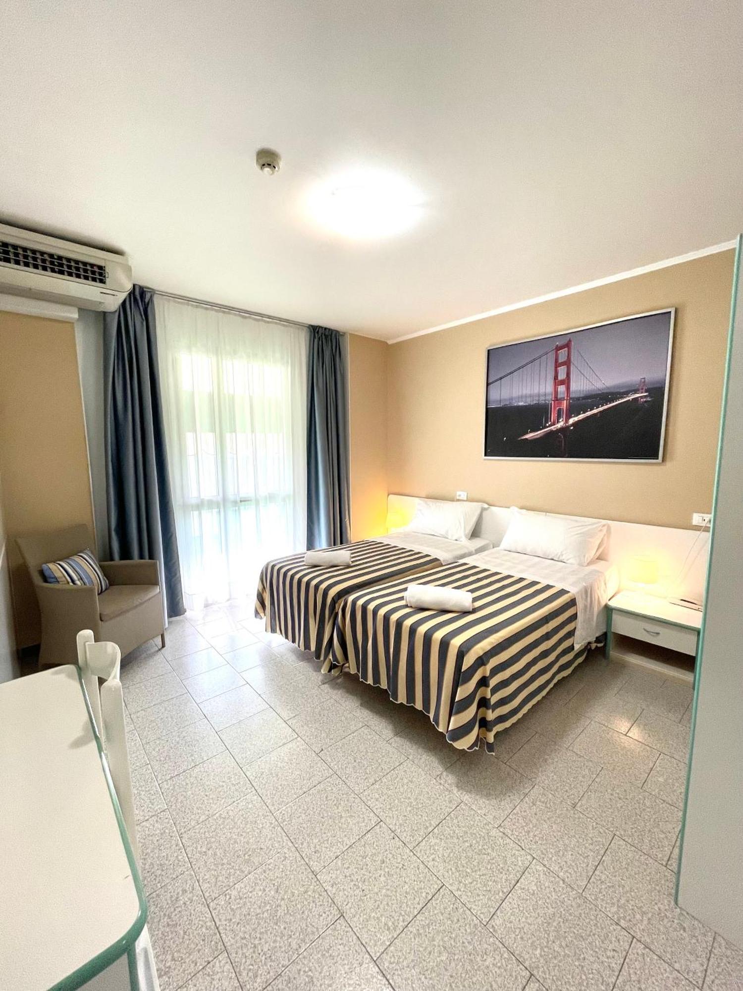 Hotel Riviera Lido di Jesolo Esterno foto