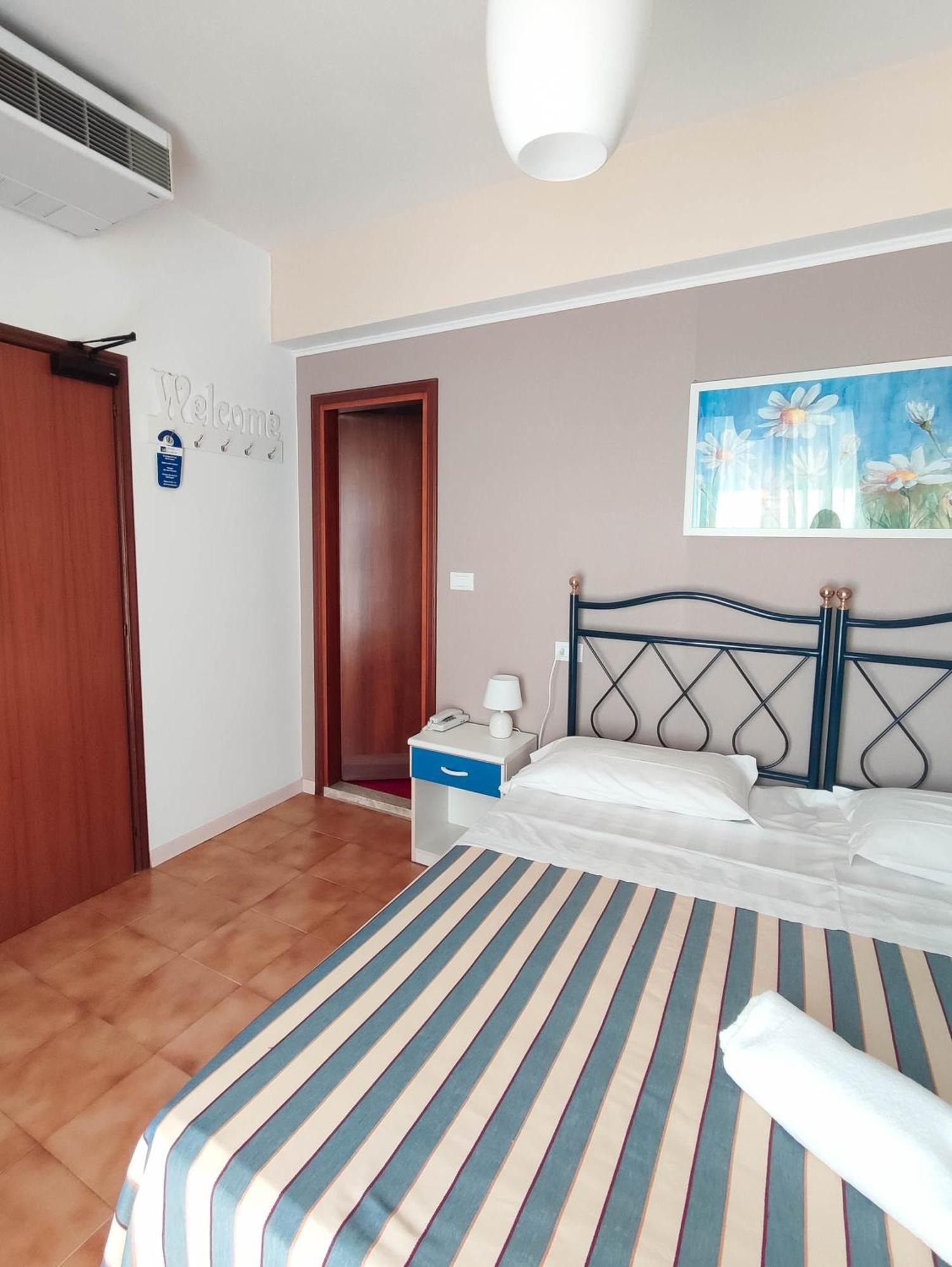 Hotel Riviera Lido di Jesolo Esterno foto