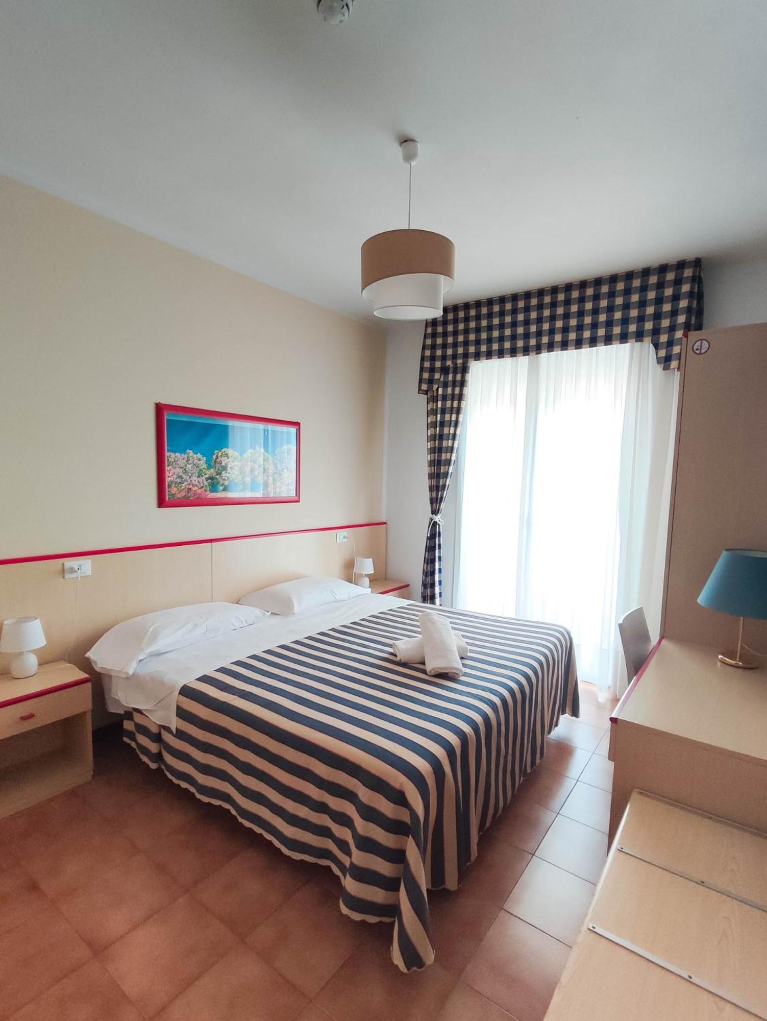 Hotel Riviera Lido di Jesolo Esterno foto