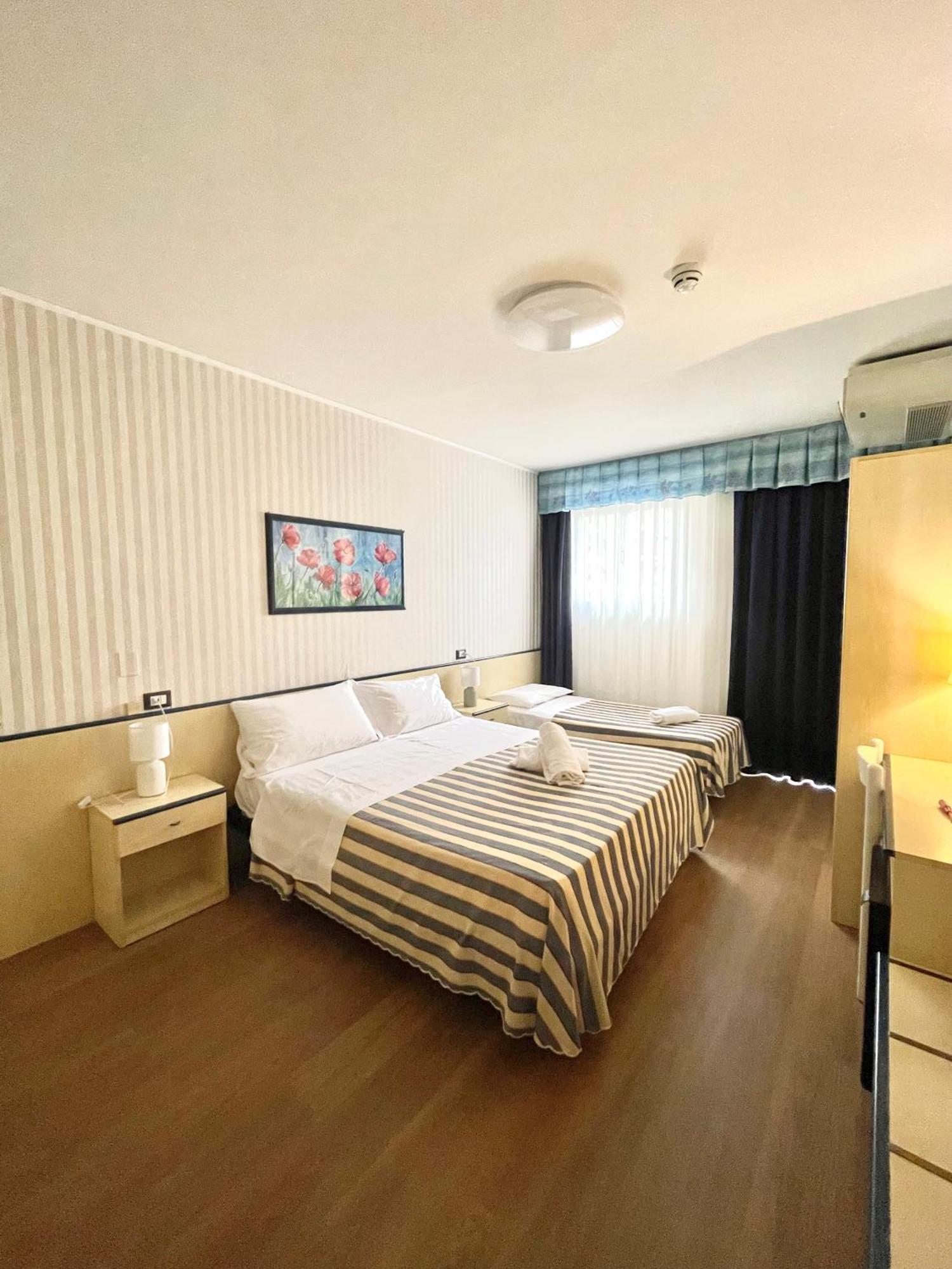 Hotel Riviera Lido di Jesolo Esterno foto