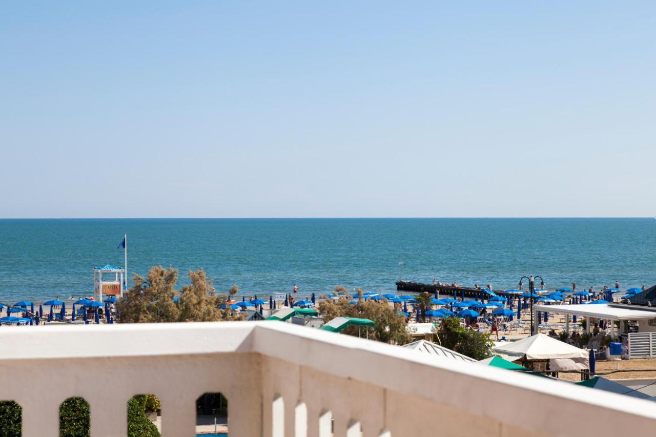 Hotel Riviera Lido di Jesolo Esterno foto